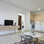 One Bedroom In 001