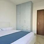 One Bedroom In 001